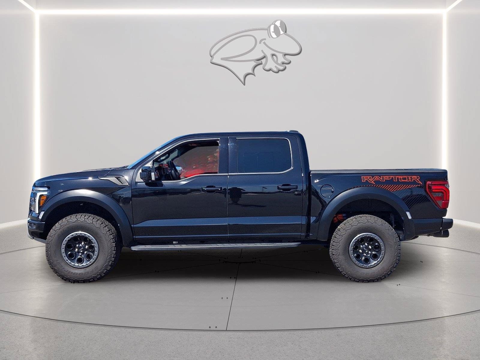 Used 2025 Ford F150 Raptor AWD/4WD image 2