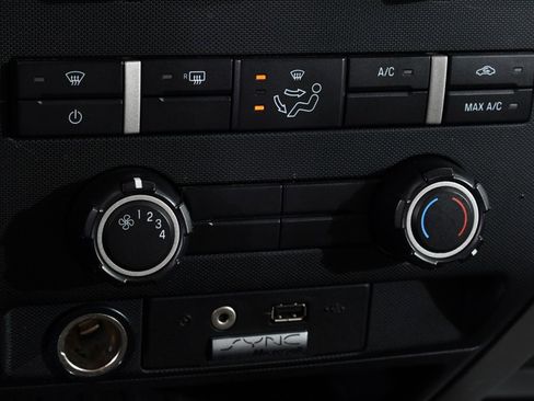 Used 2010 Ford F150 XLT image 30