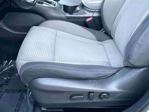 Used 2020 Subaru Outback Premium image 15