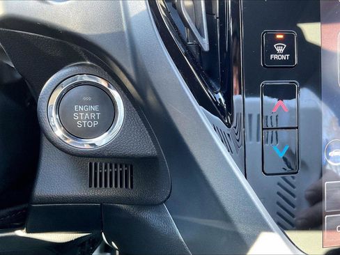 Used 2025 Subaru Forester Sport image 24