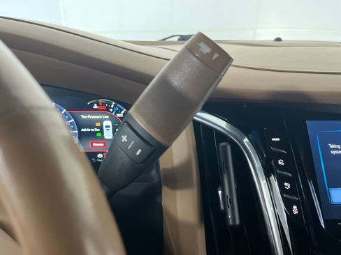 Used 2017 Cadillac Escalade Platinum image 69