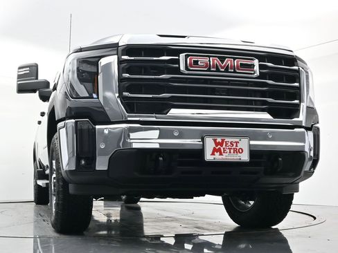 New 2026 GMC Sierra 3500 SLE w/ SLE Value Package image 31