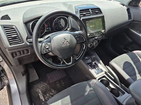 Used 2025 Mitsubishi Outlander Sport SE AWD/4WD image 15