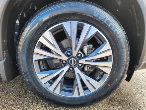 Certified 2023 Nissan Rogue SV w/ SV Premium Package image 20