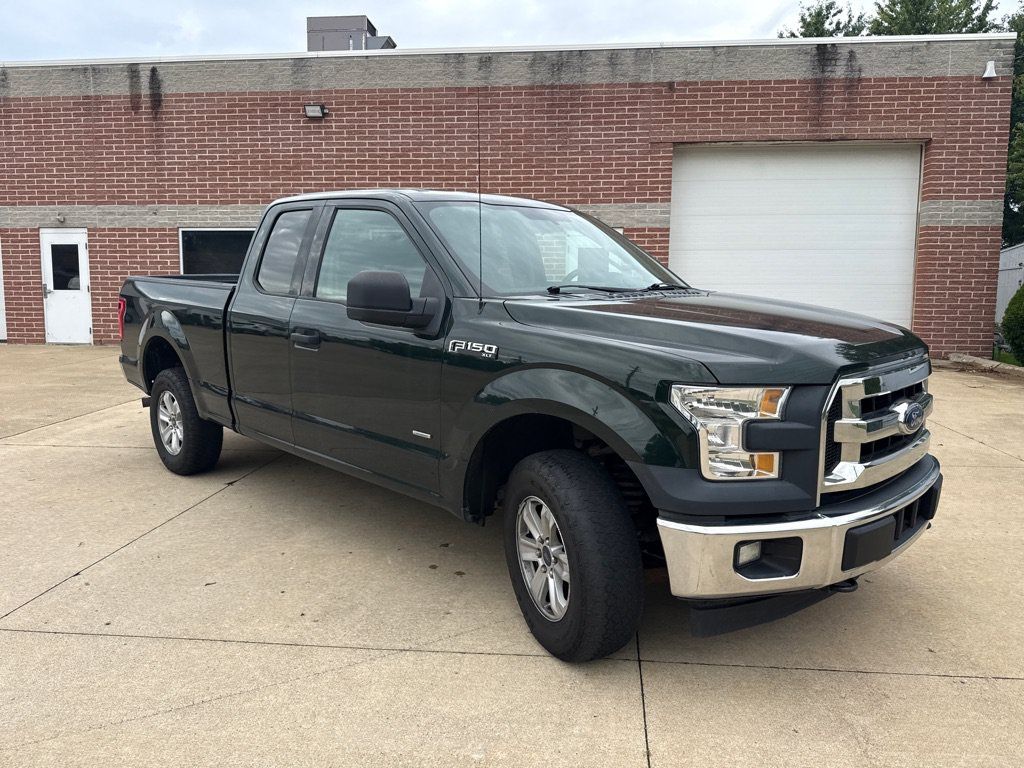 Used 2017 Ford F150 XLT AWD/4WD image 3