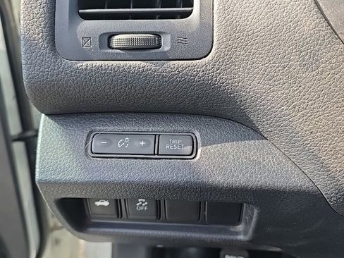 Used 2017 Nissan Altima 2.5 S FWD image 14