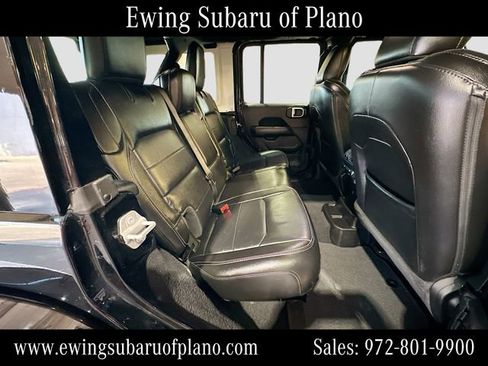 Used 2020 Jeep Wrangler Unlimited Sahara AWD/4WD image 28