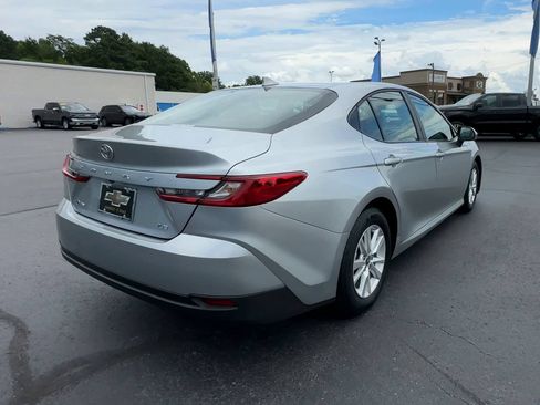 Used 2025 Toyota Camry LE FWD image 8