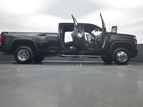 Used 2022 Chevrolet Silverado 3500 High Country image 33