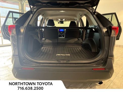 Used 2023 Toyota RAV4 LE image 24