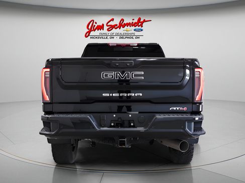 Used 2026 GMC Sierra 2500 AT4 w/ AT4 Premium Plus Package AWD/4WD image 5