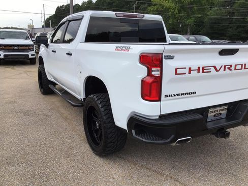Used 2021 Chevrolet Silverado 1500 LT Trail Boss w/ Convenience Package II AWD/4WD image 14