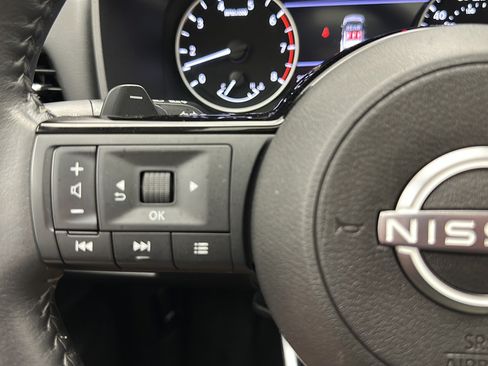 Used 2023 Nissan Rogue SV w/ SV Premium B Package AWD/4WD image 19