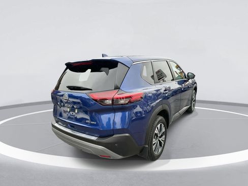 Used 2022 Nissan Rogue SV image 5