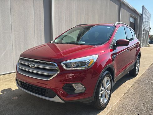 Used 2018 Ford Escape SEL FWD image 7