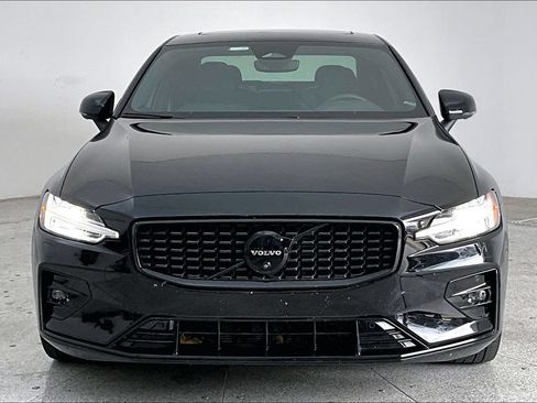 Used 2024 Volvo S60 B5 Plus w/ Climate Package AWD/4WD image 3