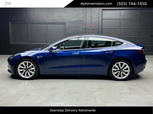 Used 2018 Tesla Model 3 Long Range image 4