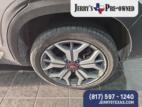 Used 2021 Kia Seltos SX w/ SX Sunroof Package image 6