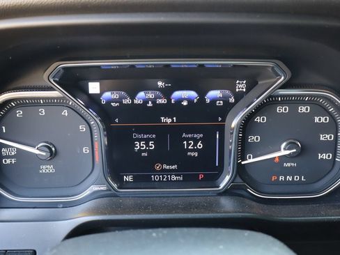 Used 2021 GMC Sierra 1500 AT4 w/ AT4 Value Package AWD/4WD image 10
