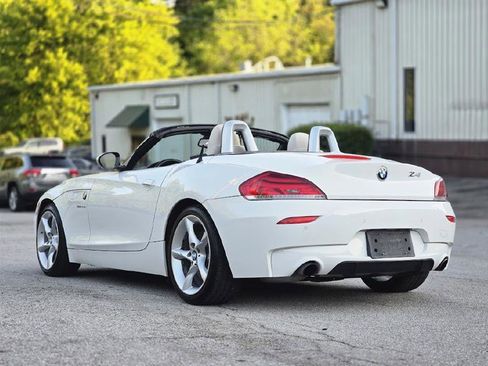 Used 2011 BMW Z4 sDrive35is image 9