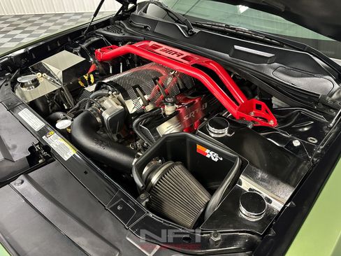 Used 2009 Dodge Challenger SRT8 w/ SRT Option Group II RWD image 43