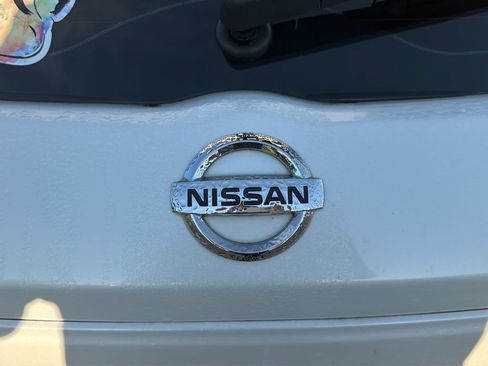 Used 2019 Nissan Kicks SV FWD image 16