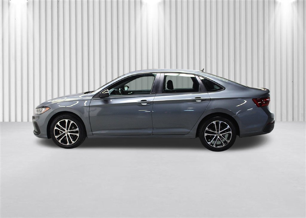 Used 2025 Volkswagen Jetta Sport FWD image 7