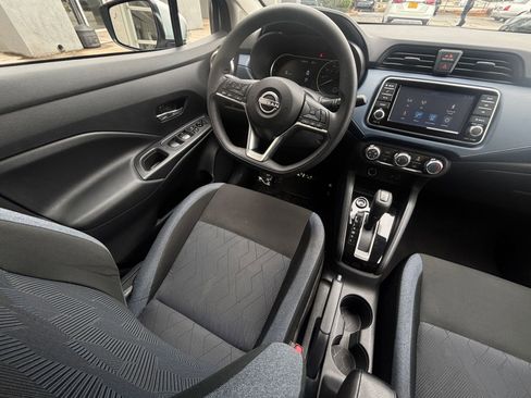 Used 2025 Nissan Versa SV FWD image 38