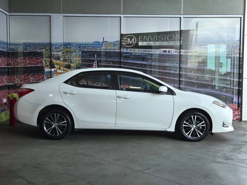 Used 2017 Toyota Corolla LE w/ LE Premium Package FWD image 4