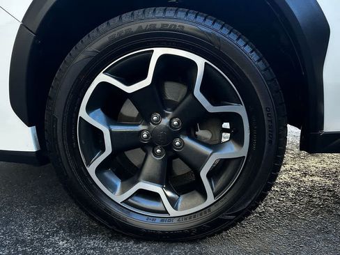 Used 2013 Subaru Crosstrek 2.0i Limited AWD/4WD image 7