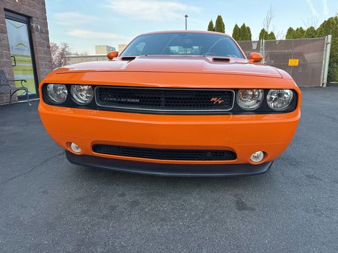 Used 2014 Dodge Challenger R/T image 5