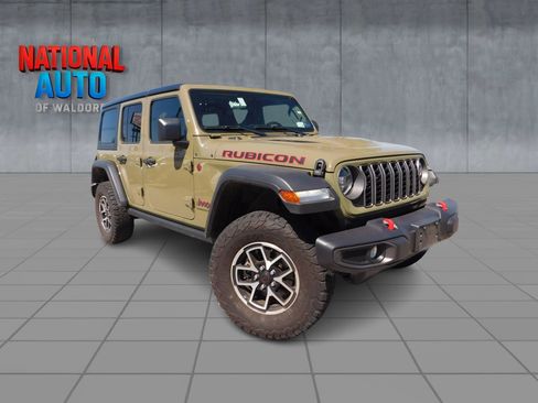 Used 2025 Jeep Wrangler Unlimited Rubicon AWD/4WD image 1