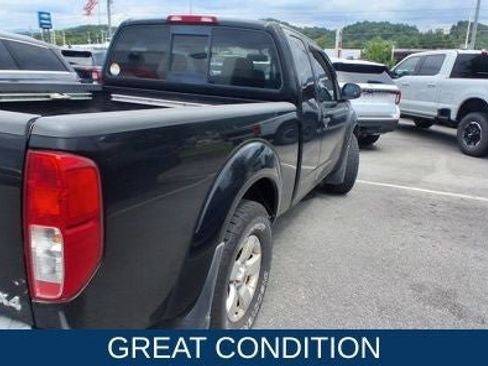Used 2012 Nissan Frontier SV w/ SV Premium Utility Pkg AWD/4WD image 2