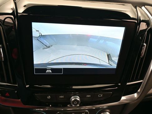 Used 2023 Chevrolet Traverse LT w/ Midnight/Sport Edition image 21