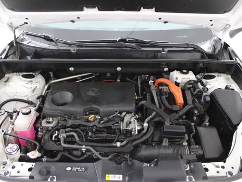 Used 2021 Toyota RAV4 LE image 35