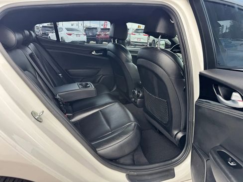 Used 2020 Kia Stinger GT-Line image 9