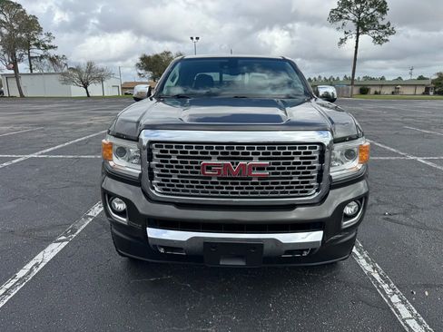 Used 2019 GMC Canyon Denali image 3