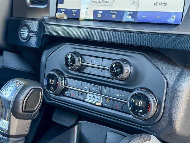 Used 2021 Ford Bronco First Edition AWD/4WD image 33