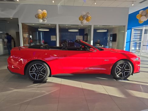 Used 2022 Ford Mustang GT Premium w/ Ford Safe & Smart Package image 2