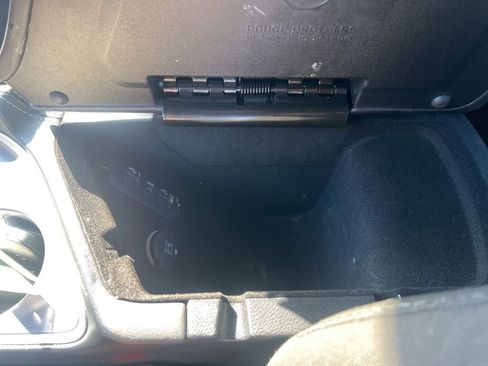 Used 2020 Dodge Challenger SXT RWD image 38