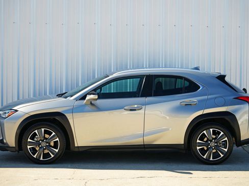 Used 2022 Lexus UX 200 image 47