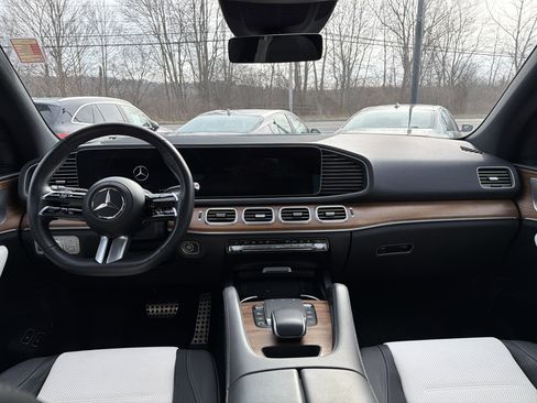 Certified 2025 Mercedes-Benz GLE 450e 4MATIC image 10