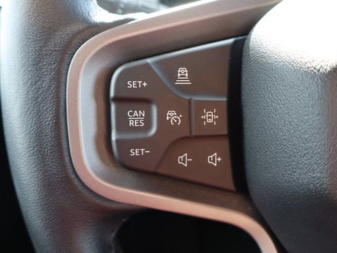 Used 2025 Ford Bronco Badlands image 16