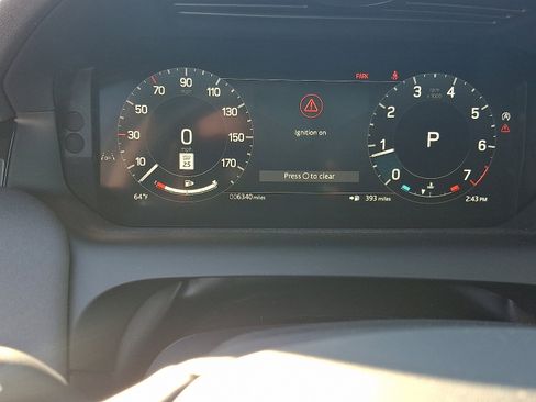 Used 2025 Land Rover Discovery Sport S image 21