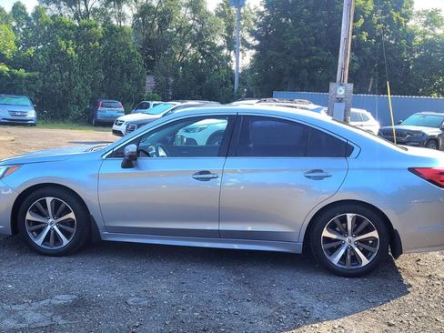 Used 2016 Subaru Legacy 2.5i Limited AWD/4WD image 5