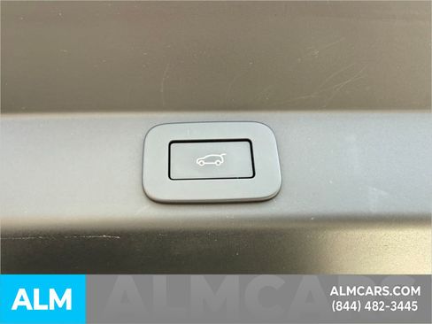 Used 2023 Land Rover Range Rover Sport SE Dynamic image 13