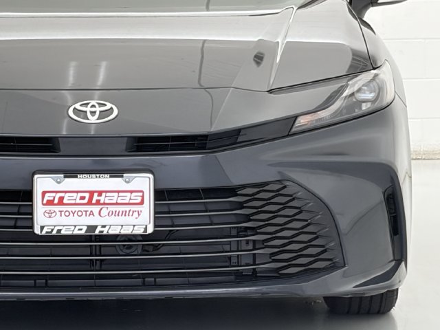 Used 2025 Toyota Camry LE w/ Convenience Package FWD image 10