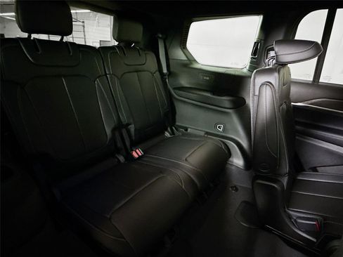 New 2025 Jeep Grand Cherokee L Limited w/ Trailer Tow Package image 21