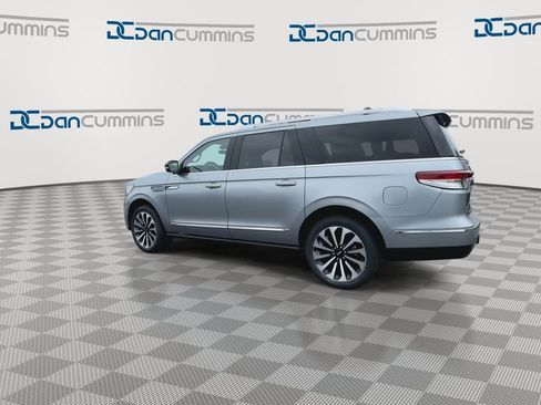 Used 2023 Lincoln Navigator L Reserve AWD/4WD image 6