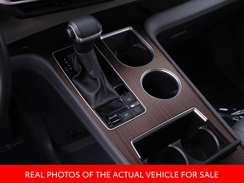 Used 2024 Toyota Sienna XLE image 11
